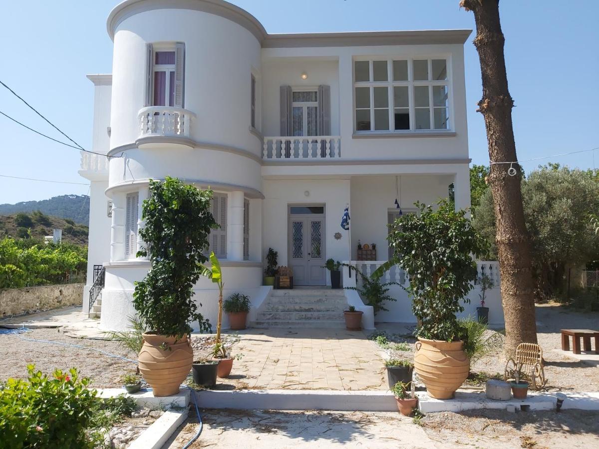 Tower Traditional Pool Villa Kremasti  Exterior photo